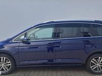 Second-hand VW Touran Highline 140 CP (102 kW) 2016 Culoarealbastru Monovolum