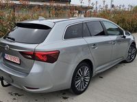 second-hand Toyota Avensis Touring Sports 2.0 D-4D Business Edition
