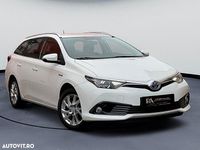 Second-hand Toyota Auris Hybrid Cool 136 CP (100 kW) 2016 Culoarealb Break