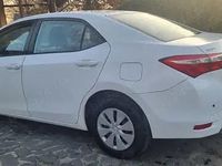 Second-hand Toyota Corolla 97 CP (71 kW) 2015 Alb Berlinǎ