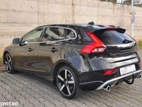Second-hand Volvo V40 R-Design 150 CP (110 kW) 2018 Culoarenegru Hatchback