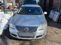 Second-hand VW Passat Comfortline 105 CP (77 kW) 2007 Culoaregri Hatchback