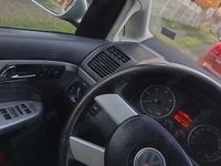 Second-hand VW Touran 136 CP (100 kW) 2005 Monovolum