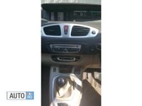 Second-hand Renault Grand Scénic III 106 CP (77 kW) 2010 Verde Monovolum