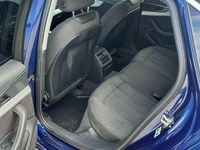 Second-hand Audi A4 Ambiente 150 CP (110 kW) 2017 Culoarealbastru Hatchback