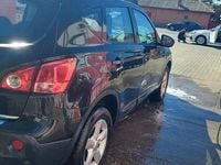 Second-hand Nissan Qashqai Tekna 150 CP (110 kW) 2008 Culoarenegru SUV