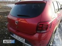Second-hand Dacia Sandero 90 CP (66 kW) 2018 Rosu Hatchback