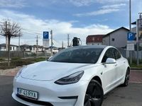 Second-hand Tesla Model 3 365 kW (497 CP) 2019 Alb Berlinǎ