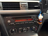 Second-hand BMW 318 122 CP (89 kW) 2007 Culoarenegru Berlinǎ