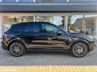 Second-hand Porsche Cayenne 340 CP (250 kW) 2018 Culoarenegru SUV