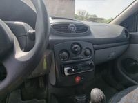 second-hand Renault Clio an 2006