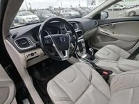 Second-hand Volvo V40 190 CP (139 kW) 2014 Hatchback