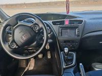Second-hand Honda Civic 120 CP (88 kW) 2014 Rosu Hatchback