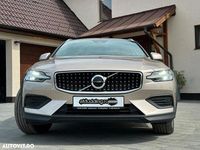 Second-hand Volvo V60 250 CP (183 kW) 2023 Culoaregalbeuriu Break