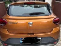 Second-hand Dacia Sandero Stepway 90 CP (66 kW) 2022 Portocaliu Hatchback