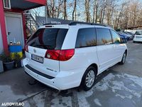 Second-hand Toyota Sienna 231 CP (169 kW) 2007 Culoarealb Monovolum
