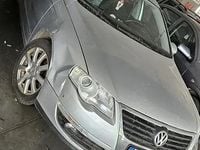 Second-hand VW Passat 103 CP (75 kW) 2009 Gri