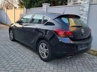 Second-hand Opel Astra 140 CP (102 kW) 2011 Berlinǎ