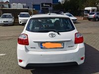 second-hand Toyota Auris 