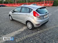 Second-hand Ford Fiesta 75 CP (55 kW) 2014 Argintiu Hatchback