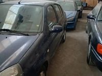 Second-hand Renault Clio II 75 CP (55 kW) 2005 Albastru Berlinǎ