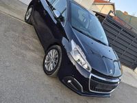 Second-hand Peugeot 208 Allure 82 CP (60 kW) 2018 Culoarealbastru Hatchback