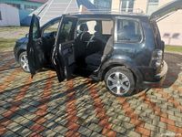 second-hand VW Touran Cross 7 locuri