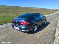Second-hand VW Passat 105 CP (77 kW) 2012 Culoarealbastru Berlinǎ