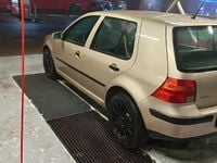 Second-hand VW Golf IV 110 CP (80 kW) 2003 Hatchback