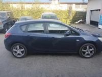 Second-hand Opel Astra 140 CP (102 kW) 2010 Hatchback