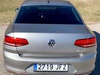 second-hand VW Passat Variant 2.0 TDI (BlueMotion Technology) Comfortline 2015 · 231 000 km · 1 968 cm3 · Diesel