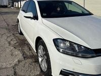 Second-hand VW Golf VII Highline 150 CP (110 kW) 2020 Culoarealb Hatchback
