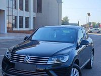 Second-hand VW Touareg 204 CP (150 kW) 2015 Culoarenegru SUV