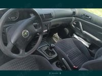 Second-hand VW Passat 105 CP (77 kW) 2002 Gri Berlinǎ