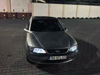 Second-hand Opel Vectra 75 CP (55 kW) 1996 Berlinǎ