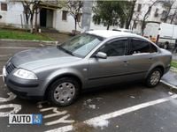 Second-hand VW Passat 75 CP (55 kW) 2002 Gri Berlinǎ