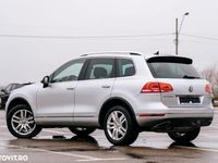 Second-hand VW Touareg 262 CP (192 kW) 2015 Culoareargint SUV