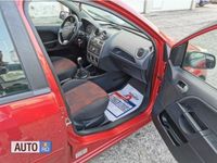 second-hand Ford Fiesta benzin clima berlina