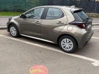 Second-hand Toyota Yaris Hybrid 92 CP (67 kW) 2023 Culoaremaro