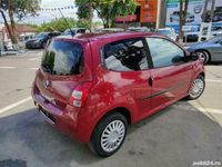 Second-hand Renault Twingo 59 CP (43 kW) 2009 Rosu Hatchback