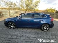 Second-hand Volvo V40 Ocean Race 150 CP (110 kW) 2015 Albastru Break