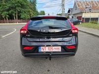 Second-hand Volvo V40 Kinetic 115 CP (84 kW) 2012 Culoarenegru Break