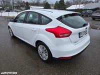 Second-hand Ford Focus 150 CP (110 kW) 2017 Culoarealb Hatchback