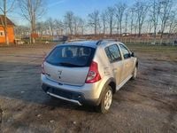 Second-hand Dacia Sandero Stepway 90 CP (66 kW) 2011 Argintiu Hatchback