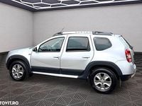 Second-hand Dacia Duster Lauréate 125 CP (91 kW) 2015 Culoareargint SUV