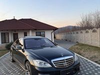 Second-hand Mercedes S320 235 CP (172 kW) 2008 Culoarenegru Berlinǎ