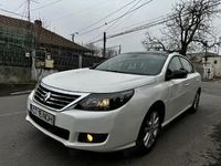 Second-hand Renault Latitude 150 CP (110 kW) 2012 Alb Berlinǎ