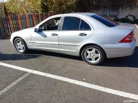 Second-hand Mercedes 200 175 CP (128 kW) 2001 Berlinǎ