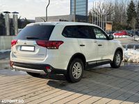 Second-hand Mitsubishi Outlander Intense 150 CP (110 kW) 2016 Culoarealb SUV