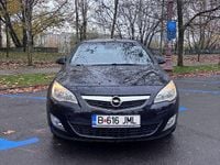 Second-hand Opel Astra 100 CP (73 kW) 2010 Culoarenegru Hatchback